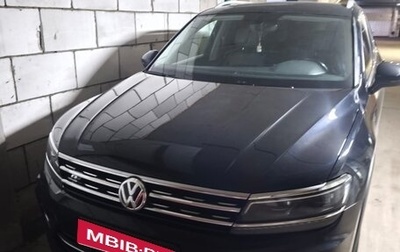 Volkswagen Tiguan II, 2018 год, 1 950 000 рублей, 1 фотография