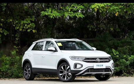 Volkswagen T-Roc I, 2025 год, 2 800 000 рублей, 3 фотография