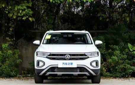 Volkswagen T-Roc I, 2025 год, 2 800 000 рублей, 2 фотография