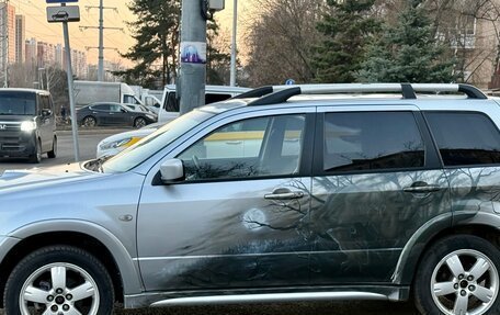 Mitsubishi Outlander III рестайлинг 3, 2004 год, 800 000 рублей, 4 фотография