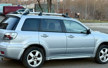 Mitsubishi Outlander III рестайлинг 3, 2004 год, 800 000 рублей, 8 фотография