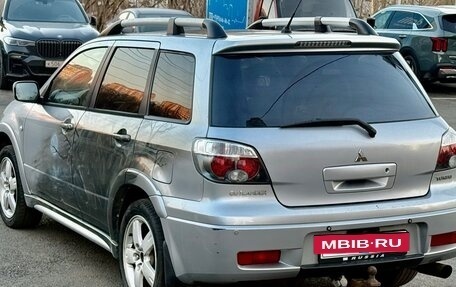Mitsubishi Outlander III рестайлинг 3, 2004 год, 800 000 рублей, 6 фотография