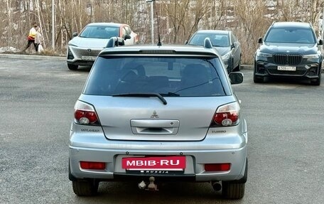 Mitsubishi Outlander III рестайлинг 3, 2004 год, 800 000 рублей, 7 фотография