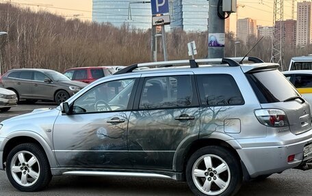 Mitsubishi Outlander III рестайлинг 3, 2004 год, 800 000 рублей, 14 фотография