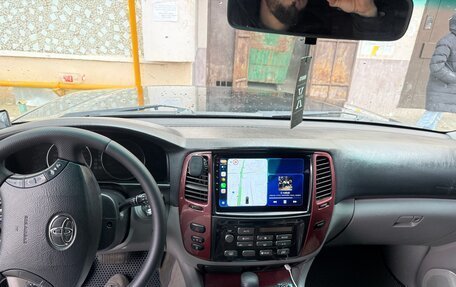 Toyota Land Cruiser 100 рестайлинг 2, 2004 год, 1 900 000 рублей, 6 фотография