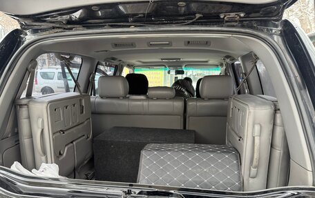 Toyota Land Cruiser 100 рестайлинг 2, 2004 год, 1 900 000 рублей, 8 фотография