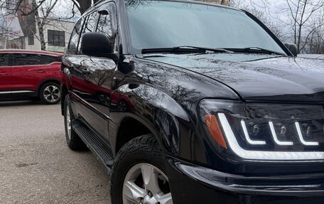 Toyota Land Cruiser 100 рестайлинг 2, 2004 год, 1 900 000 рублей, 2 фотография