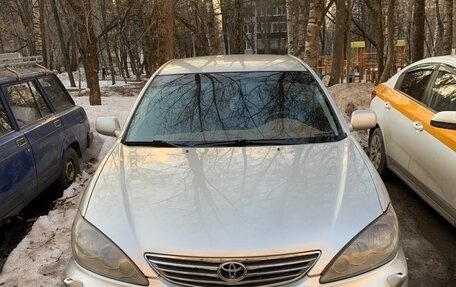 Toyota Camry V40, 2004 год, 820 000 рублей, 2 фотография