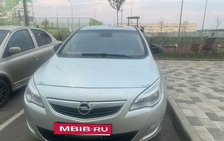 Opel Astra J, 2010 год, 600 000 рублей, 3 фотография