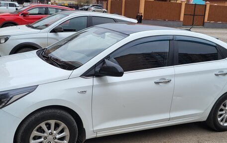 Hyundai Solaris II рестайлинг, 2018 год, 915 000 рублей, 6 фотография