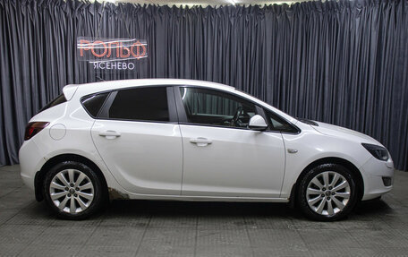 Opel Astra J, 2011 год, 649 000 рублей, 4 фотография