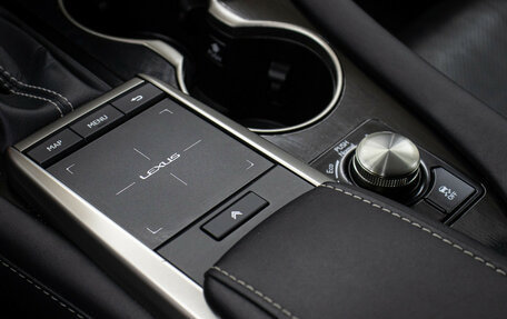 Lexus RX IV рестайлинг, 2021 год, 6 100 000 рублей, 18 фотография