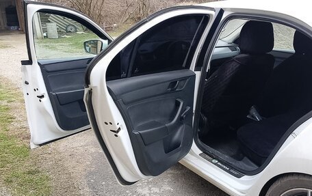 Skoda Rapid I, 2016 год, 750 000 рублей, 5 фотография