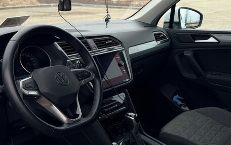 Volkswagen Tiguan II, 2021 год, 4 190 000 рублей, 5 фотография