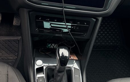 Volkswagen Tiguan II, 2021 год, 4 190 000 рублей, 7 фотография