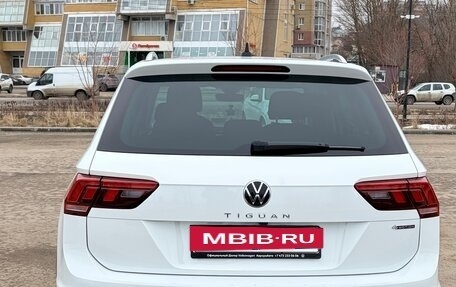 Volkswagen Tiguan II, 2021 год, 4 190 000 рублей, 4 фотография
