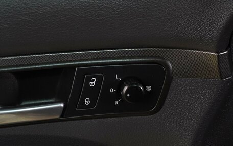 Volkswagen Touran III, 2007 год, 799 000 рублей, 12 фотография