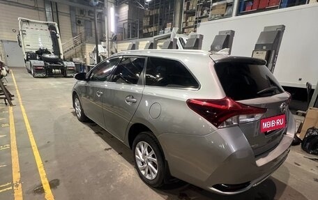 Toyota Auris II, 2016 год, 1 750 000 рублей, 2 фотография