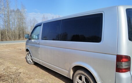 Volkswagen Caravelle T5, 2006 год, 730 000 рублей, 6 фотография