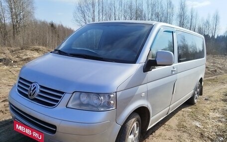 Volkswagen Caravelle T5, 2006 год, 730 000 рублей, 3 фотография