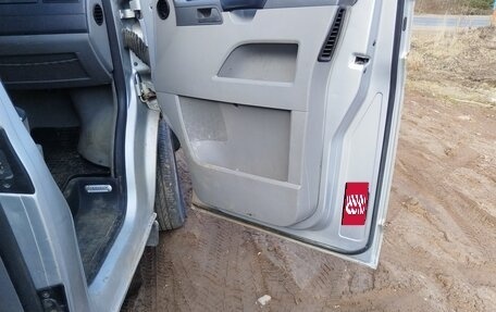 Volkswagen Caravelle T5, 2006 год, 730 000 рублей, 11 фотография