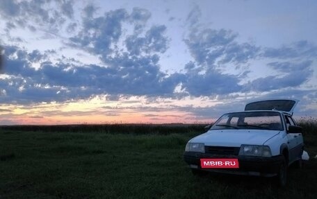 ИЖ 2126 «Ода», 2002 год, 65 000 рублей, 1 фотография