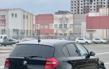 BMW 1 серия, 2009 год, 900 000 рублей, 4 фотография