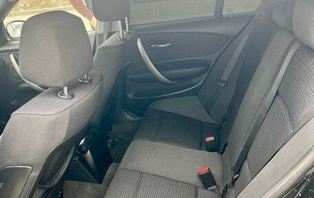 BMW 1 серия, 2009 год, 900 000 рублей, 7 фотография