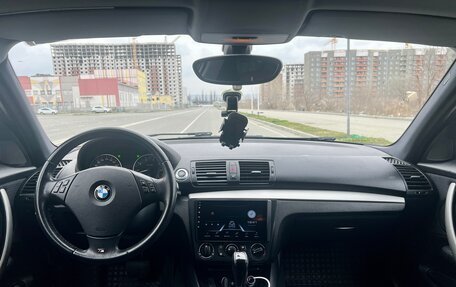 BMW 1 серия, 2009 год, 900 000 рублей, 6 фотография