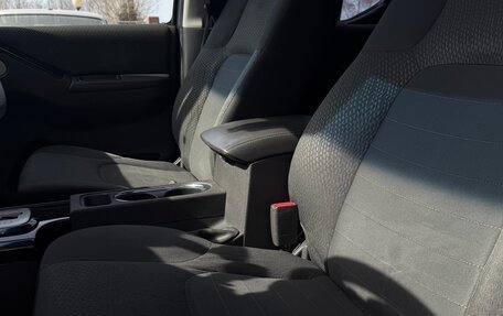 Nissan Navara (Frontier), 2011 год, 1 550 000 рублей, 15 фотография