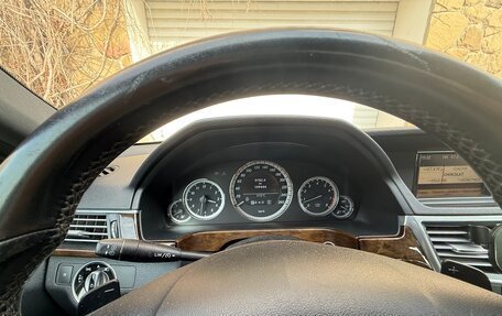 Mercedes-Benz E-Класс, 2010 год, 1 100 000 рублей, 3 фотография