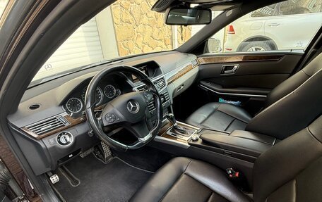 Mercedes-Benz E-Класс, 2010 год, 1 100 000 рублей, 4 фотография