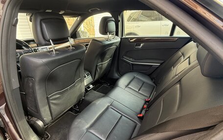 Mercedes-Benz E-Класс, 2010 год, 1 100 000 рублей, 5 фотография