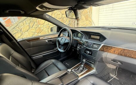 Mercedes-Benz E-Класс, 2010 год, 1 100 000 рублей, 8 фотография