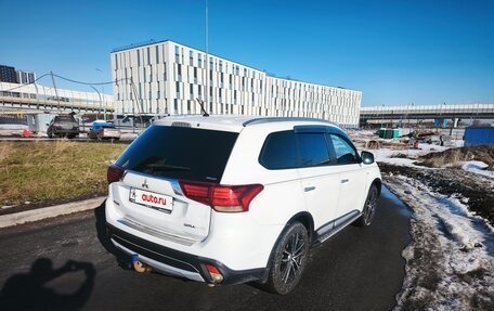 Mitsubishi Outlander III рестайлинг 3, 2015 год, 1 300 000 рублей, 6 фотография