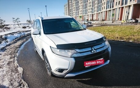 Mitsubishi Outlander III рестайлинг 3, 2015 год, 1 300 000 рублей, 5 фотография