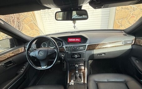 Mercedes-Benz E-Класс, 2010 год, 1 100 000 рублей, 10 фотография