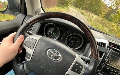 Toyota Land Cruiser 200, 2014 год, 3 000 000 рублей, 5 фотография