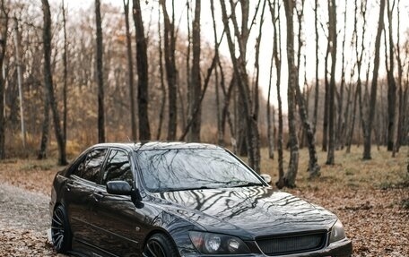 Toyota Altezza, 1999 год, 1 800 000 рублей, 3 фотография