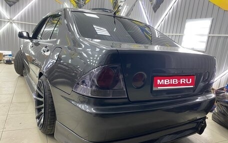 Toyota Altezza, 1999 год, 1 800 000 рублей, 2 фотография