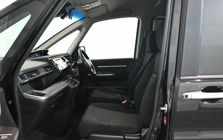 Honda Stepwgn IV, 2016 год, 1 850 000 рублей, 10 фотография