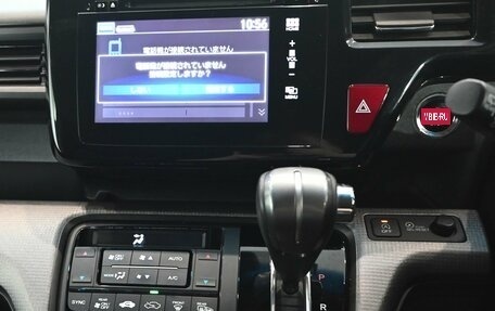 Honda Stepwgn IV, 2016 год, 1 850 000 рублей, 17 фотография