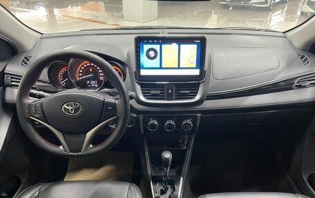Toyota Yaris XP150 рестайлинг, 2022 год, 1 140 005 рублей, 7 фотография