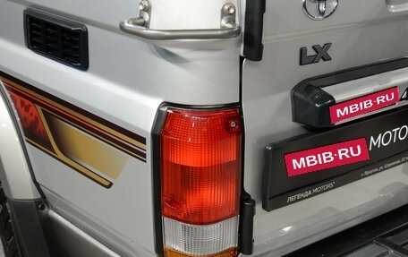 Toyota Land Cruiser 70, 2015 год, 9 450 000 рублей, 10 фотография