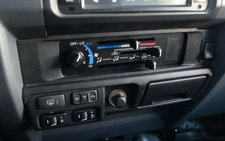 Toyota Land Cruiser 70, 2015 год, 9 450 000 рублей, 20 фотография