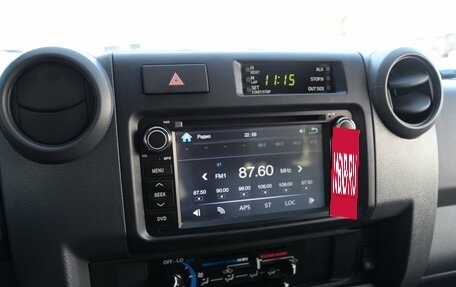 Toyota Land Cruiser 70, 2015 год, 9 450 000 рублей, 18 фотография