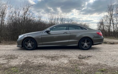 Mercedes-Benz E-Класс, 2011 год, 1 550 000 рублей, 3 фотография