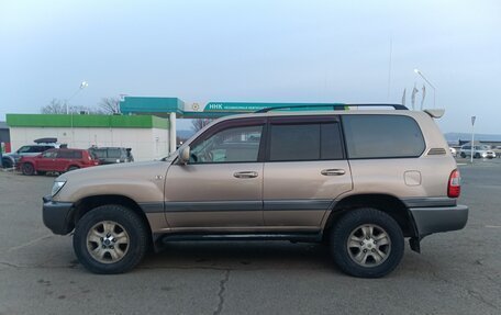 Toyota Land Cruiser 100 рестайлинг 2, 2006 год, 2 700 000 рублей, 5 фотография