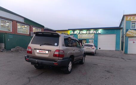 Toyota Land Cruiser 100 рестайлинг 2, 2006 год, 2 700 000 рублей, 4 фотография