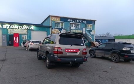 Toyota Land Cruiser 100 рестайлинг 2, 2006 год, 2 700 000 рублей, 2 фотография